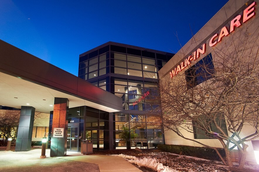 4050-4100 Healthway Dr, Aurora, IL à louer - Photo du bâtiment - Image 3 de 18