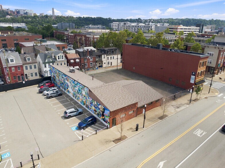2417 E Carson St, Pittsburgh, PA à vendre - Photo du bâtiment - Image 2 de 15