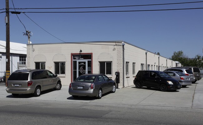 Plus de détails pour 1134-1146 Industrial Ave, Escondido, CA - Local d'activités à louer