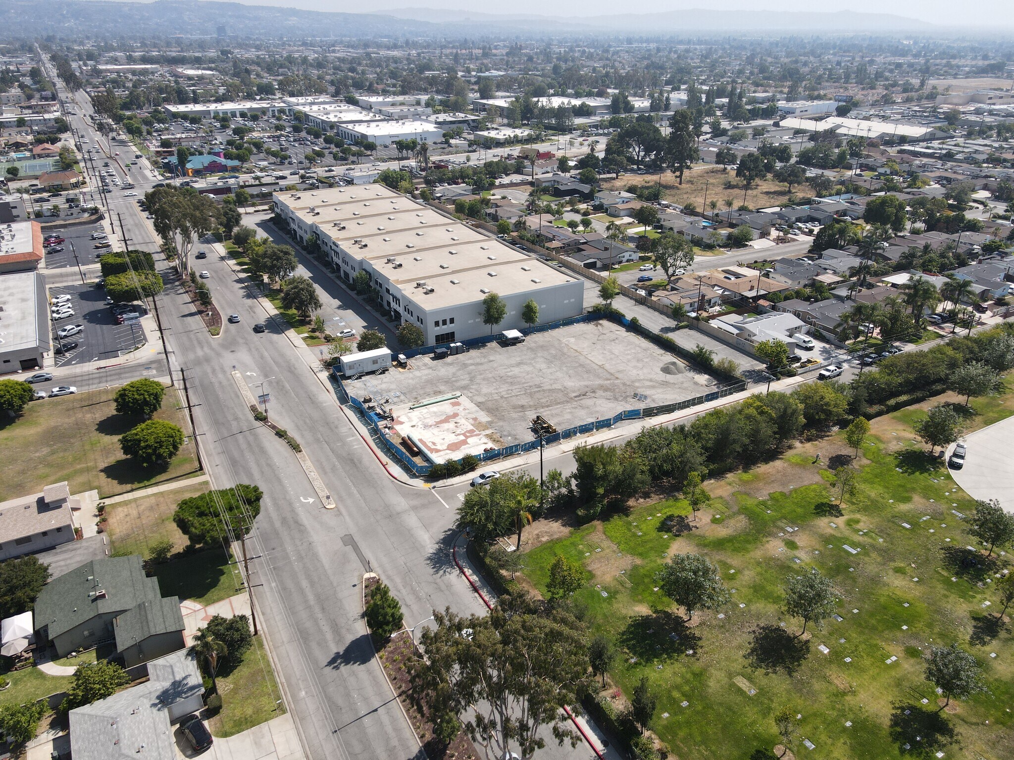 1717 S Grand Ave, Glendora, CA à vendre Photo du bâtiment- Image 1 de 6