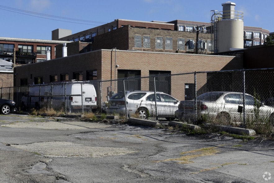 1042 W Jackson Blvd, Chicago, IL for sale - Building Photo - Image 2 of 2