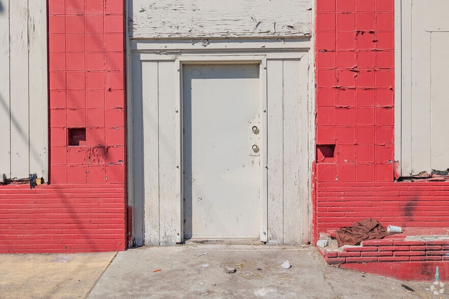 711 S Madison Ave, Stockton, CA for sale - Building Photo - Image 3 of 13