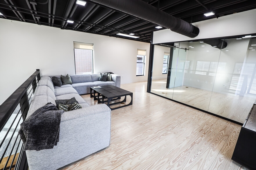 605 NW 4th St, Oklahoma City, OK for sale - Interior Photo - Image 3 of 13