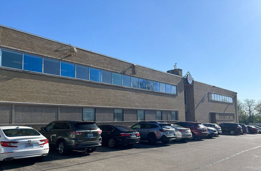 2800 Gilbert Ave, Cincinnati, OH à louer - Photo du bâtiment - Image 3 de 18