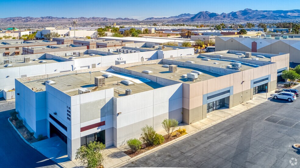 1997 Whitney Mesa Dr, Henderson, NV à vendre - Photo du bâtiment - Image 3 de 11