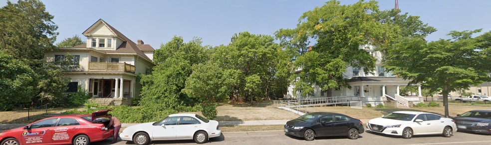 2412 Chicago Ave, Minneapolis, MN for sale - Primary Photo - Image 1 of 5