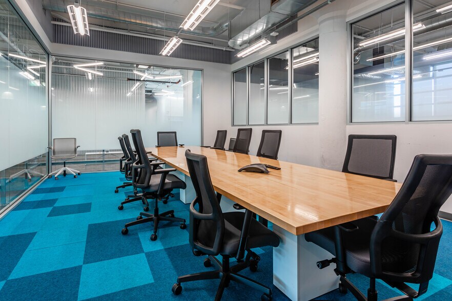 78 John Miller Way, Kearny, NJ à louer - Numérisation 3D de Matterport - Image 3 de 20