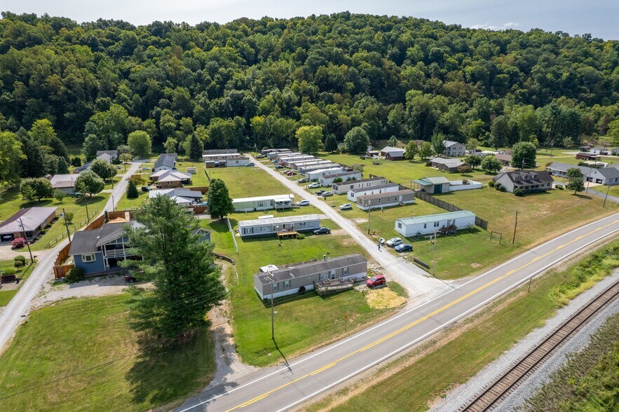 30 Phillips Dr, Sistersville, WV à vendre - Photo principale - Image 1 de 11