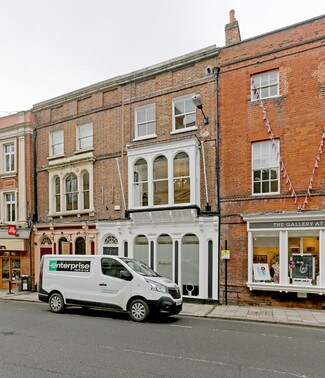 Plus de détails pour 7 High St, Windsor - Bureau, Commerce de détail à louer