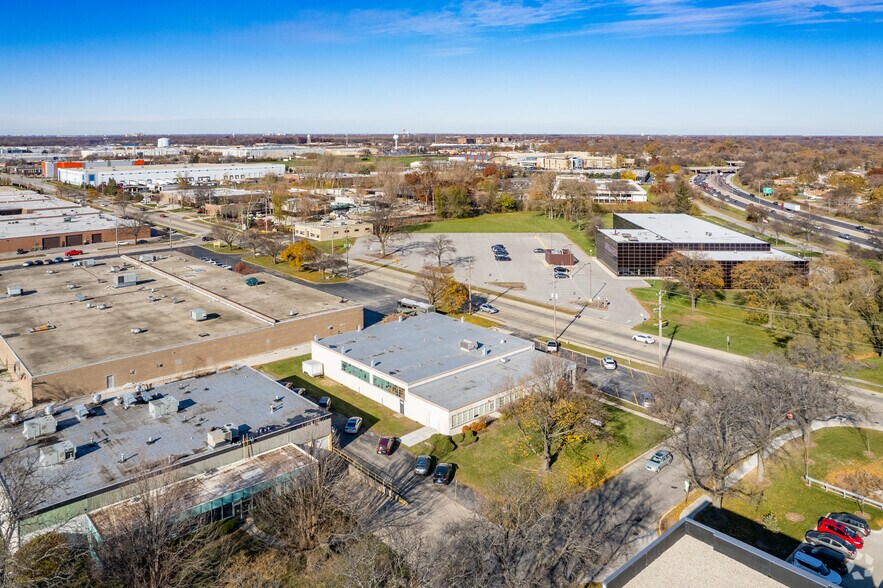 7550 Linder Ave, Skokie, IL à louer - Aérien - Image 3 de 3