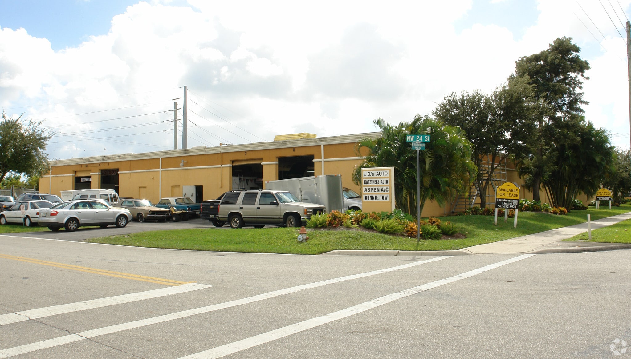 160 NW 24th St, Boca Raton, FL for lease Primary Photo- Image 1 of 10
