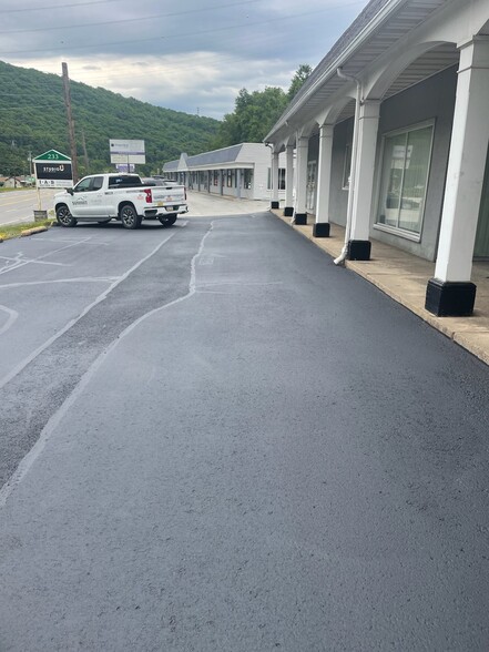 239 Northern Blvd, Clarks Summit, PA for lease - Building Photo - Image 3 of 16