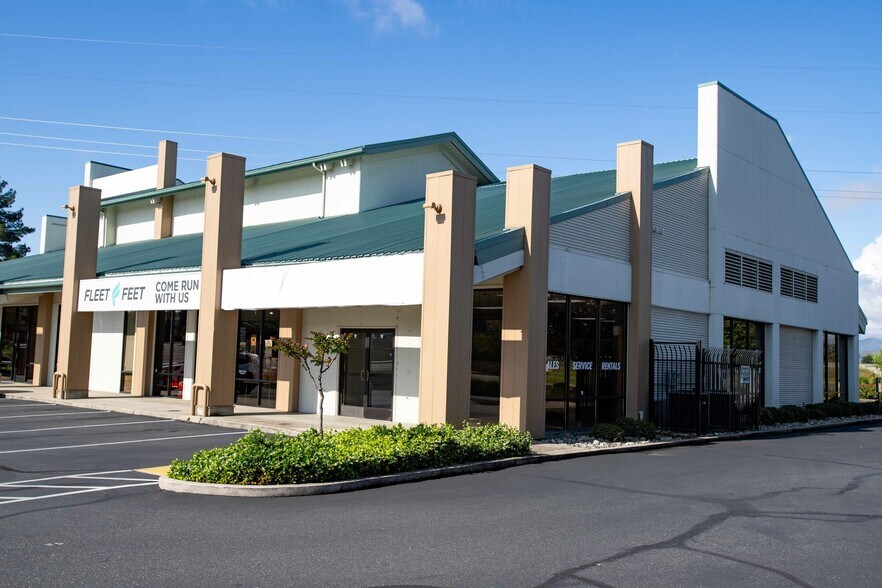 1374-1380 Hilltop Dr, Redding, CA for lease - Building Photo - Image 2 of 16