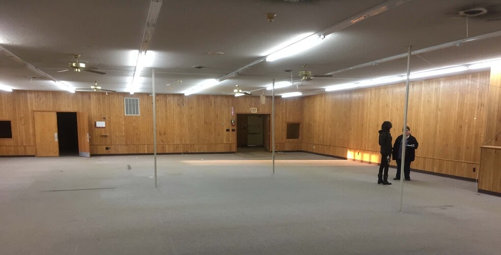 216 W Chicago St, Jonesville, MI for sale - Interior Photo - Image 3 of 23