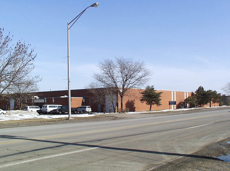 5404-5446 Dansher Rd, Countryside, IL à louer - Photo du bâtiment - Image 3 de 13