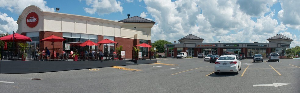 1108-1136 Boul Saint-Joseph, Drummondville, QC à louer - Photo du bâtiment - Image 2 de 4