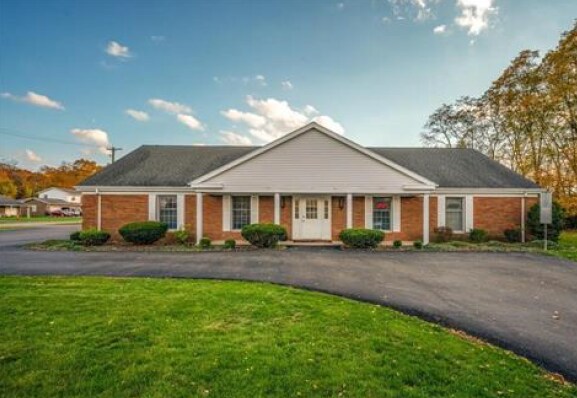 Plus de détails pour 1420 W Main St, Alliance, OH - Bureau à vendre