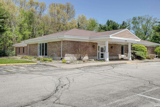 320 Lincolnway E, Osceola, IN for lease Building Photo- Image 1 of 7