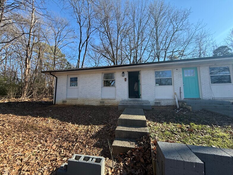 2427 Carmine St, Charlotte, NC à vendre - Photo du bâtiment - Image 2 de 30