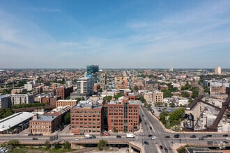 770 N Halsted St, Chicago, IL - AERIAL  map view