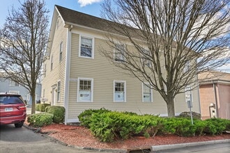 16 Division St W, Greenwich, CT à louer Photo intérieure- Image 2 de 3