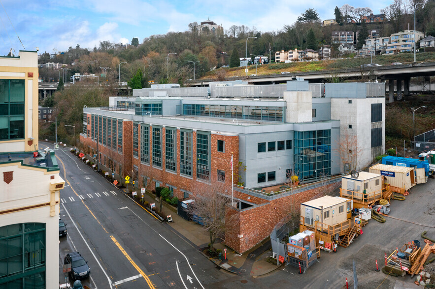 1208 Eastlake Ave E, Seattle, WA for lease - Building Photo - Image 2 of 8