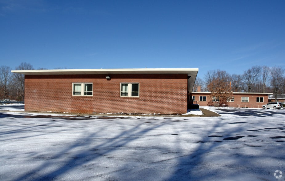2401 S Kanawha St, Beckley, WV for lease - Building Photo - Image 3 of 14