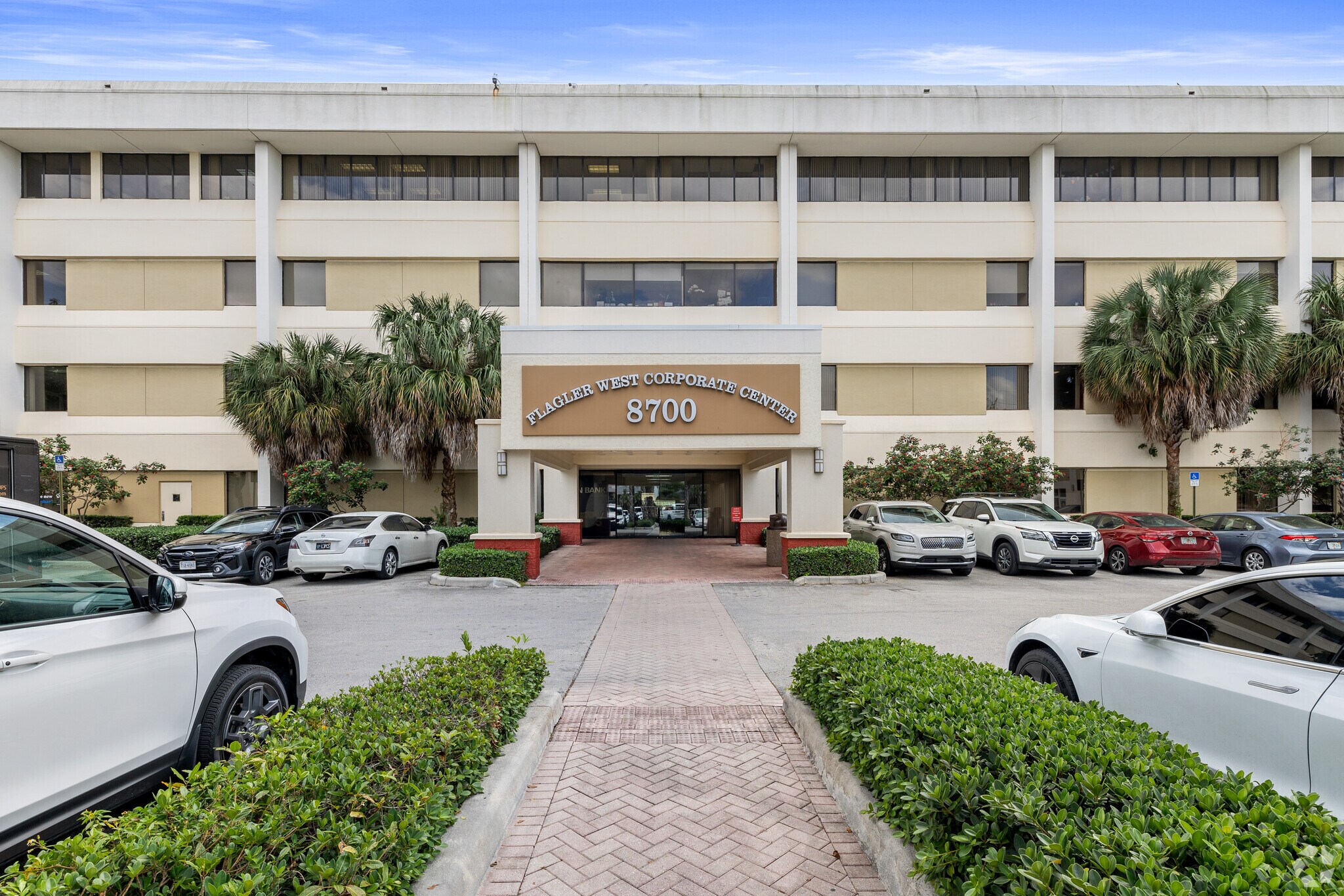 8700 W Flagler St, Miami, FL for lease Primary Photo- Image 1 of 10