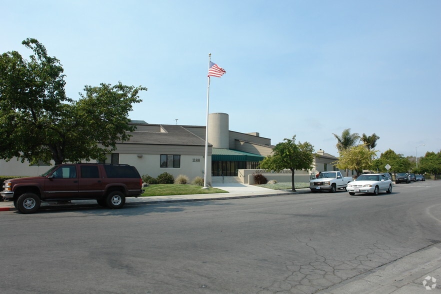1188 Padre Dr, Salinas, CA for lease - Building Photo - Image 2 of 11