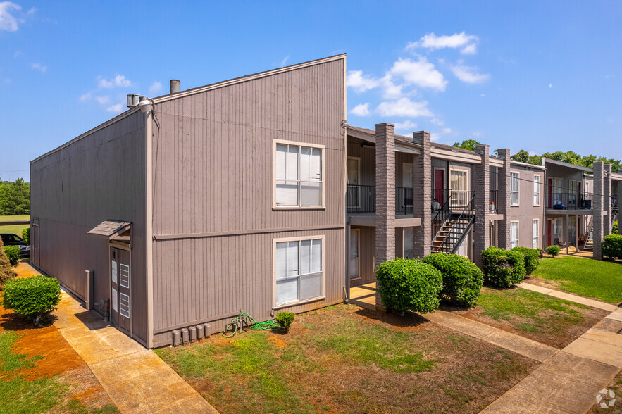 1020 Sugar Ln, Palestine, TX à vendre - Photo principale - Image 1 de 1