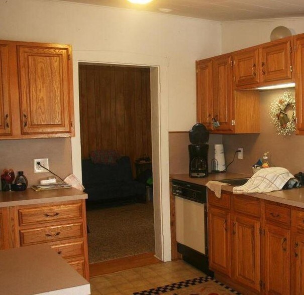 81 N Church St, Ephrata, PA à vendre - Photo intérieure - Image 2 de 8