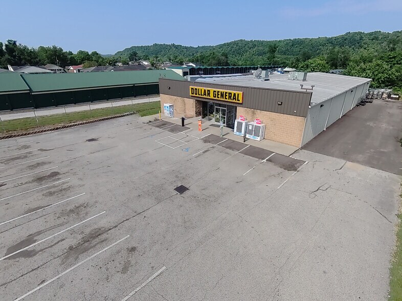 6594 Ohio River Rd, Lesage, WV à vendre - Photo du bâtiment - Image 2 de 14