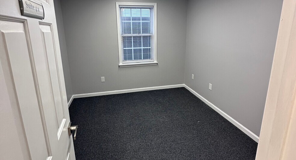 21 Walnut Blvd, Petersburg, VA à louer - Photo du bâtiment - Image 2 de 11