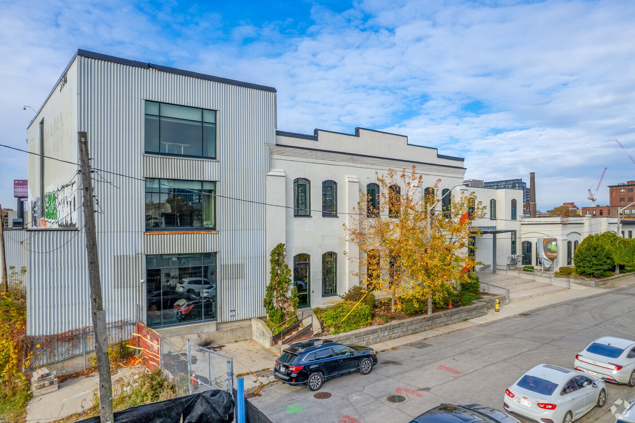 2 Fraser Ave, Toronto, ON à louer Photo principale- Image 1 de 7