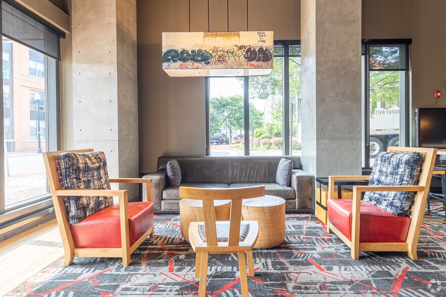 2900 Main Line Blvd, Alexandria, VA à vendre - Hall d’entrée - Image 3 de 25