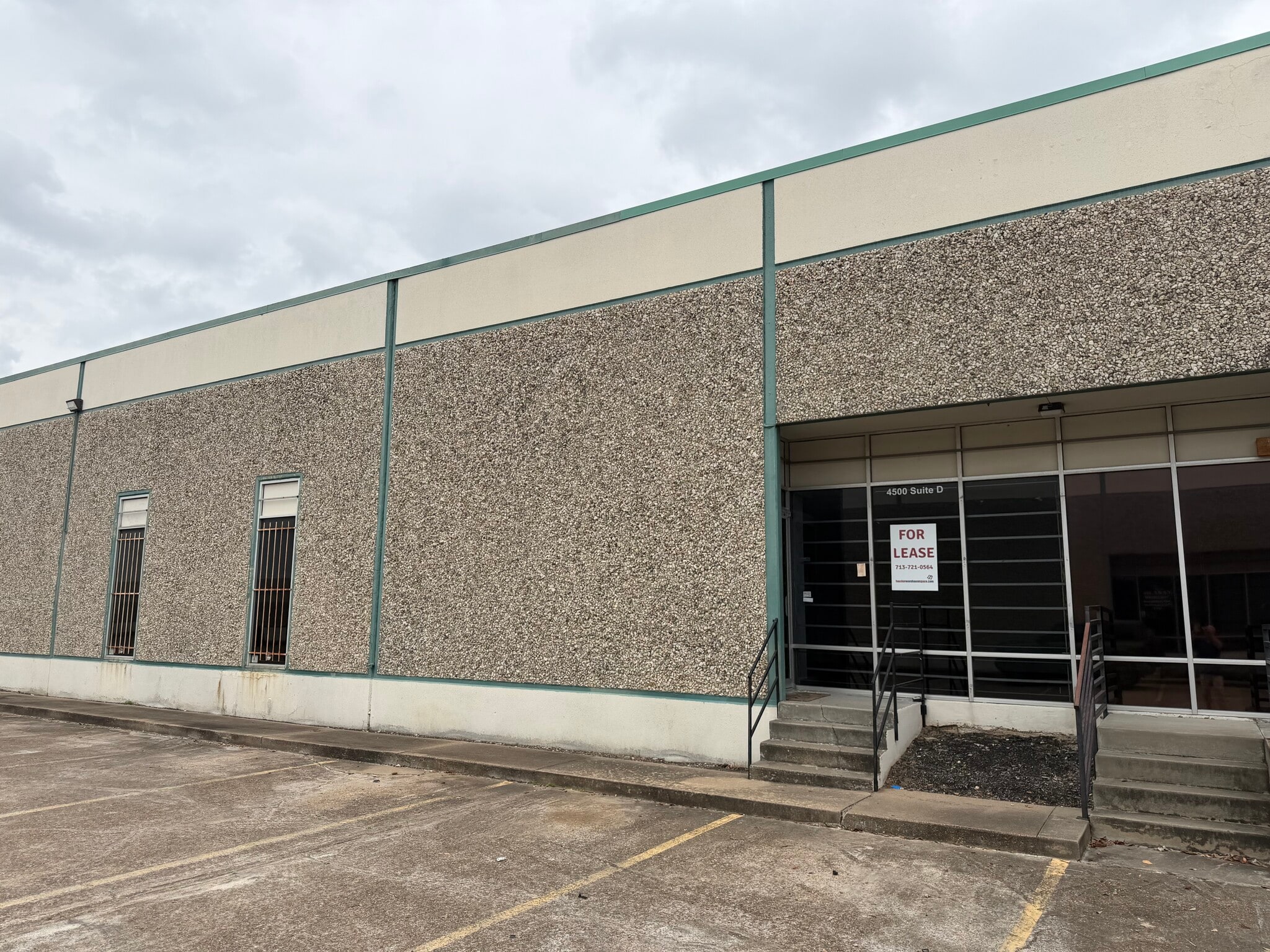 4500 W 34th St, Houston, TX à louer Photo du bâtiment- Image 1 de 4