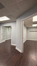 625 N North Ct, Palatine, IL for lease Interior Photo- Image 2 of 2