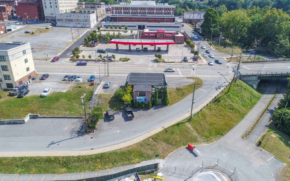 Waterfront portefeuille de 2 propriétés à vendre sur LoopNet.ca - Photo du bâtiment - Image 3 de 6