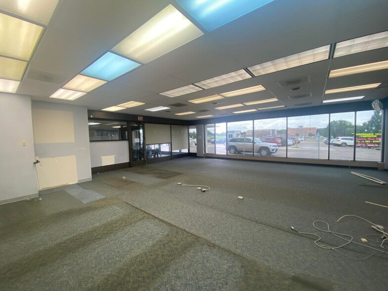 100 4th St S, Fargo, ND for lease - Interior Photo - Image 3 of 3