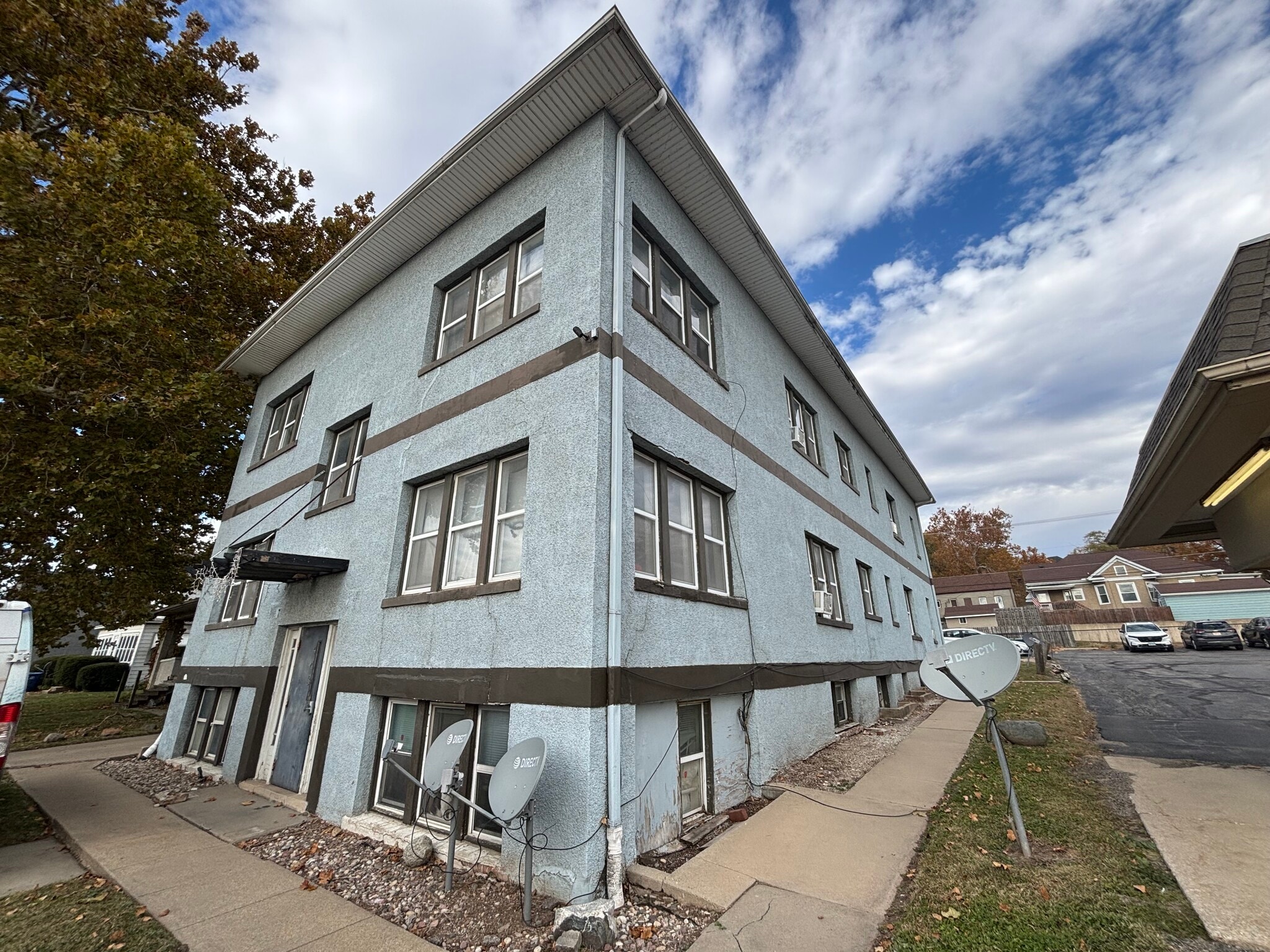 443 3rd St, La Salle, IL for sale Primary Photo- Image 1 of 2