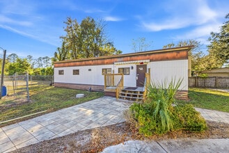 5876 Old Timuquana Rd, Jacksonville, FL for lease Interior Photo- Image 1 of 27