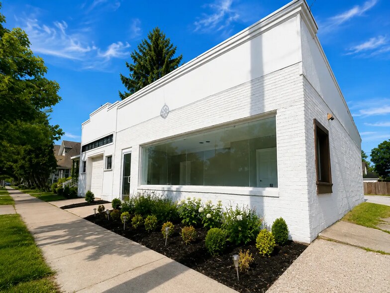 2110-2112 Stone St, Port Huron, MI for sale - Primary Photo - Image 1 of 13