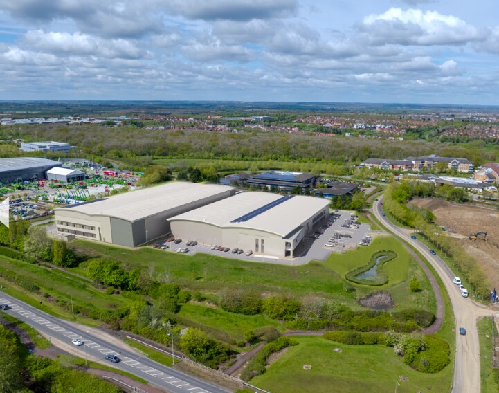 Chalkdell Dr, Shenley Church End à louer - Photo du bâtiment - Image 2 de 3