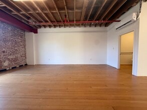 5176 Santa Monica Blvd, Los Angeles, CA for lease Interior Photo- Image 2 of 4