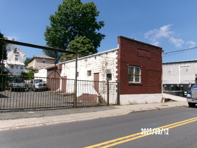 647-653 Schuyler Ave, Kearny, NJ for sale - Building Photo - Image 2 of 3