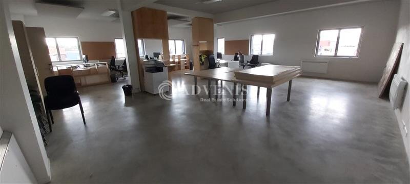 Flex dans Coignières à louer - Photo du bâtiment - Image 3 de 9