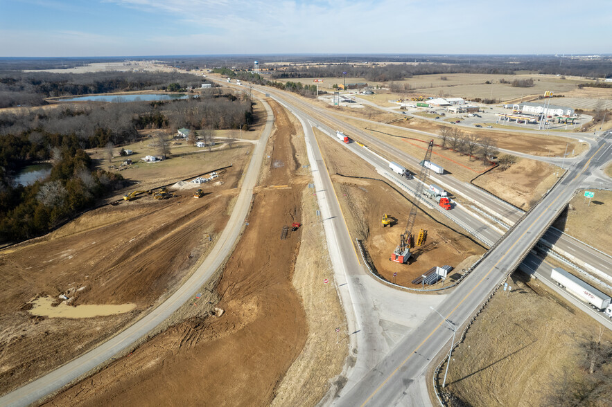 Hwy 19 & Hwy 70, New Florence, MO à vendre - Photo du b timent - Image 2 de 14