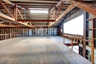 429 1st St, Petaluma, CA for lease Interior Photo- Image 2 of 6