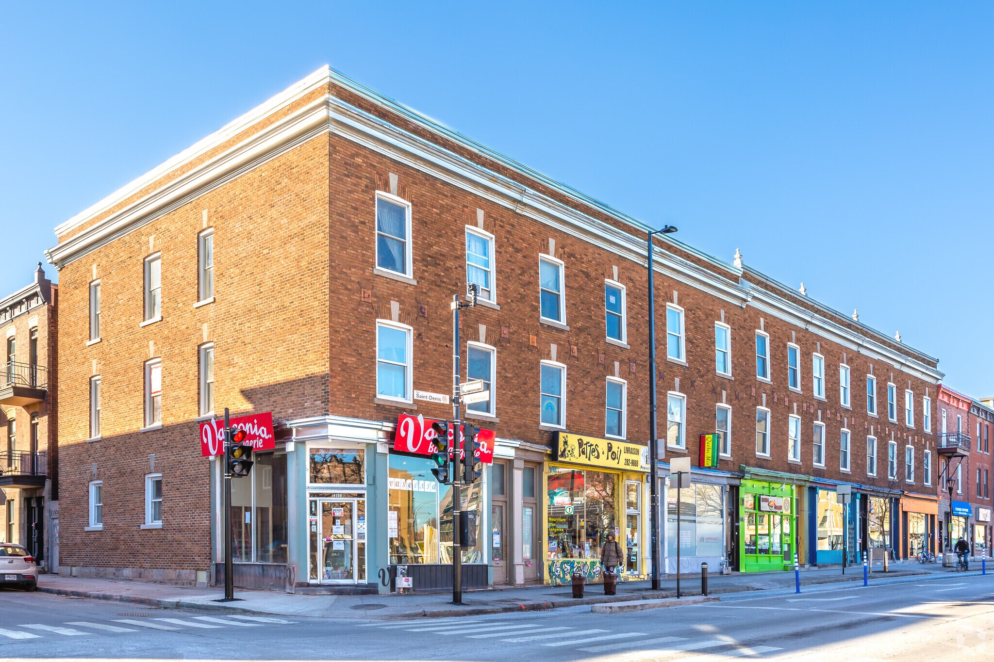 4800-4840 Rue Saint-Denis, Montréal, QC à vendre Photo du bâtiment- Image 1 de 1