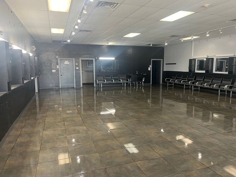 4001-4165 183rd St, Country Club Hills, IL for lease - Building Photo - Image 3 of 11